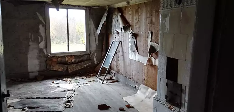 Why Selling a Distressed House Through Traditional Methods Fails in South Carolina